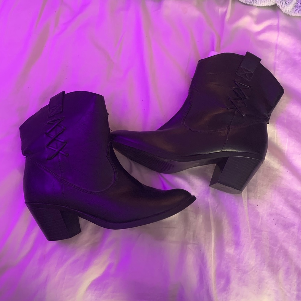 Black Cowboy Booties